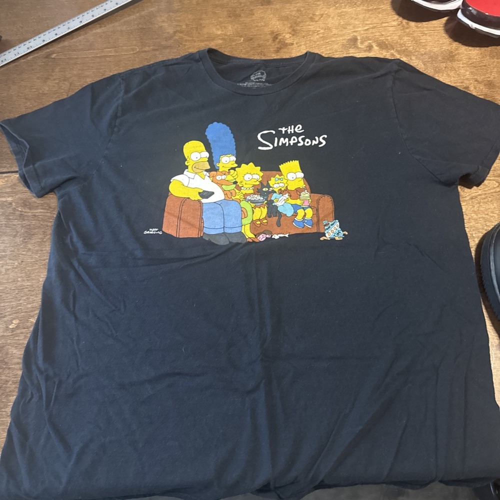 The Simpsons Mens XL Family Sitting on Couch Black Cotton T-Shirt